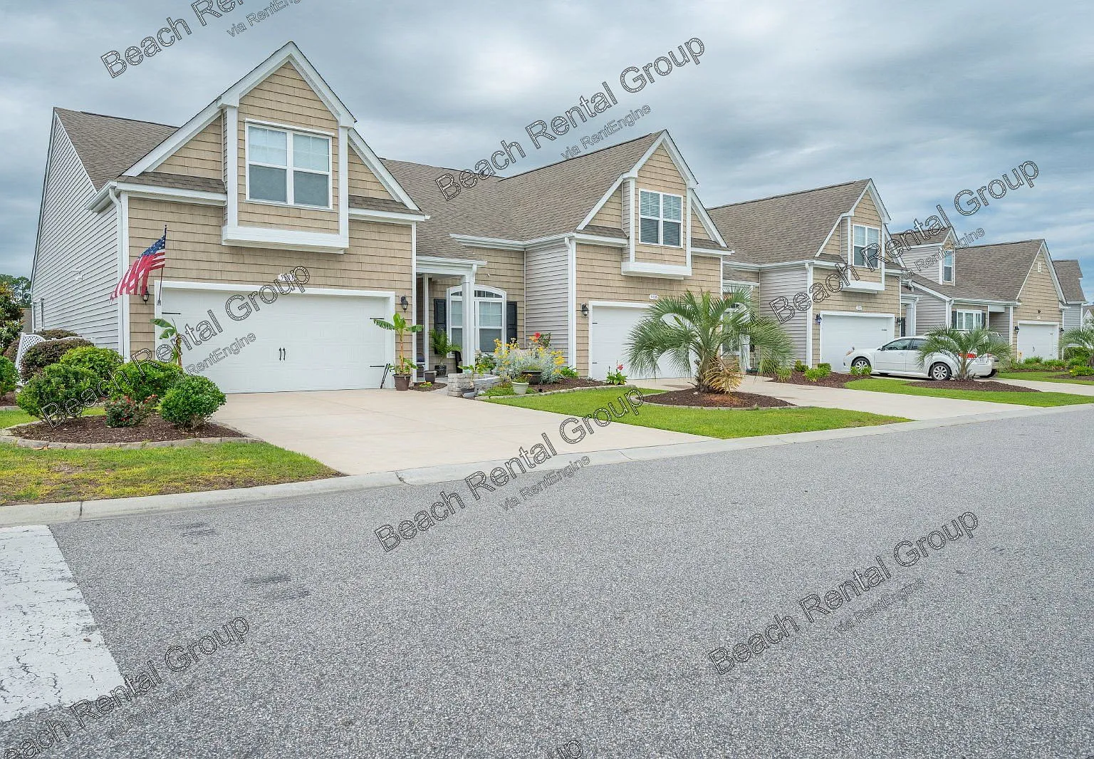 3 bed, 3.0 bath, 1900 sqft, $2,295 — Photo 2