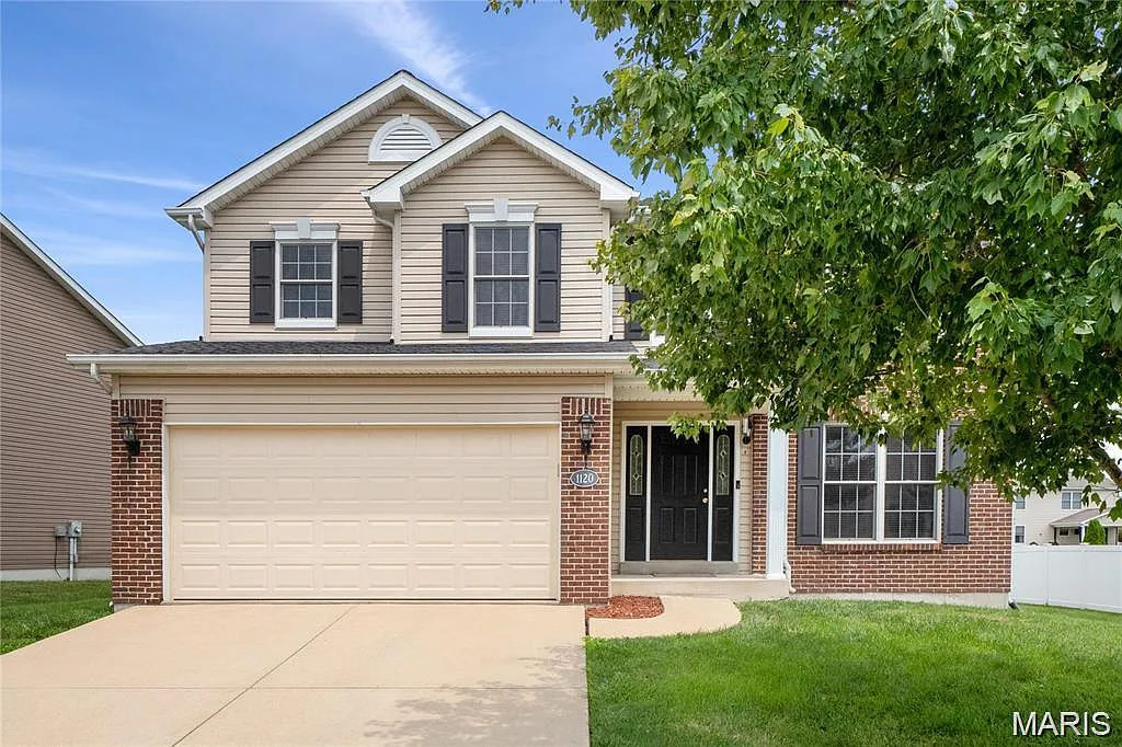4 bed, 3.0 bath, 3300 sqft, $2,850 — Photo 3