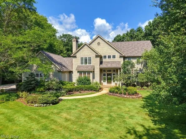 285 Grey Fox Run, Bentleyville, OH 44022