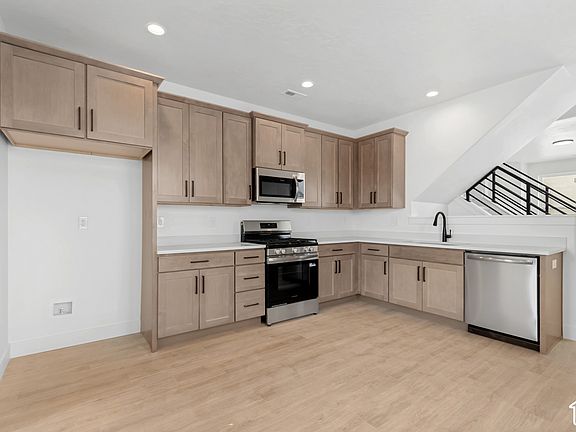 2nd image of 11043 S Freestone Rd W #131