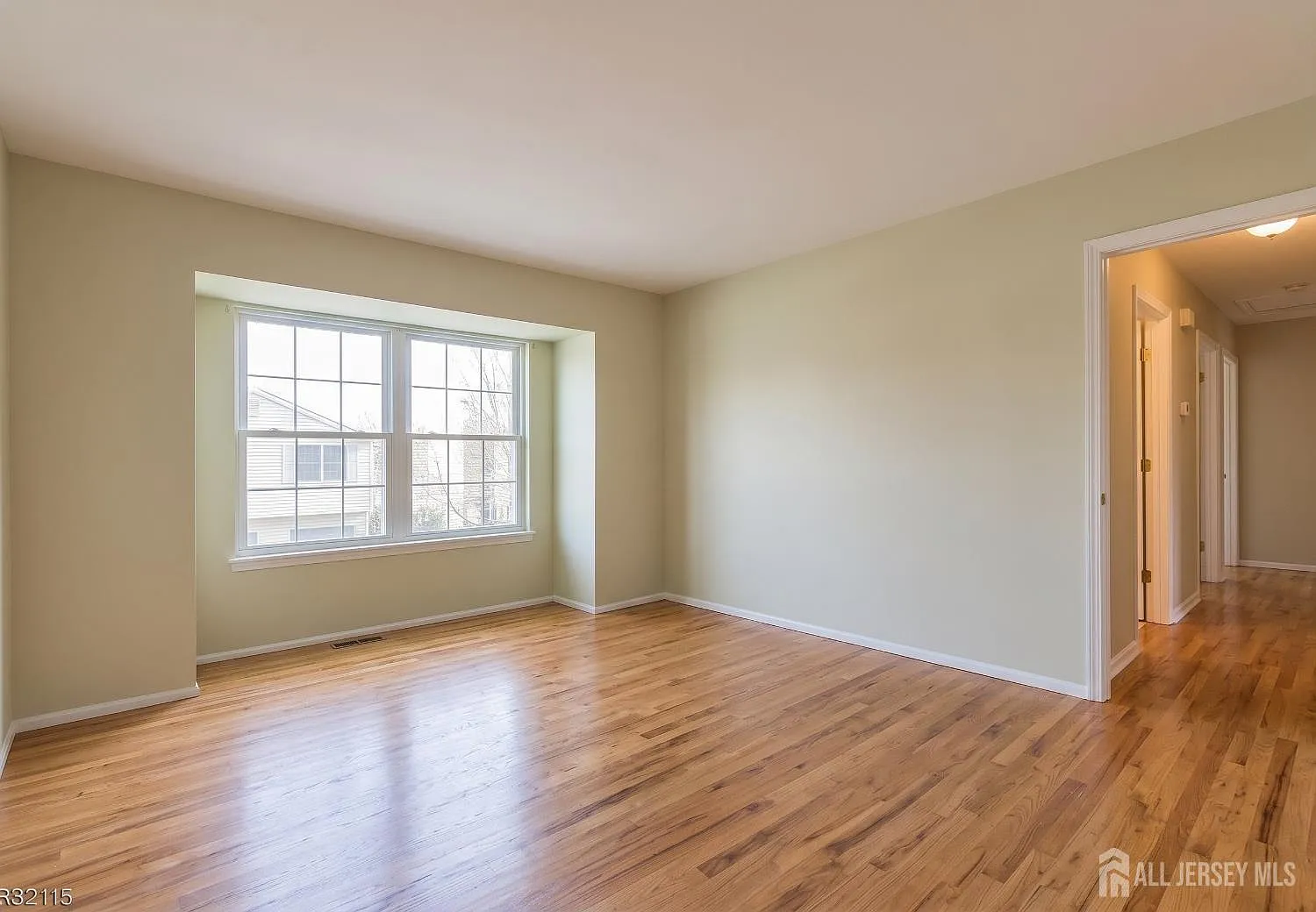 2 bed, 2.5 bath, 1325 sqft, $3,200 — Photo 4
