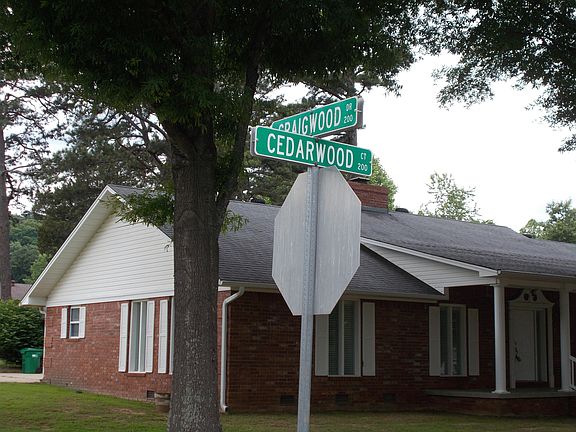 2nd image of 206 Cedarwood Ct