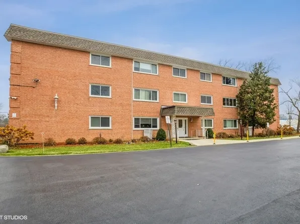 1925 E Oakton St APT 1C, Des Plaines, IL 60018