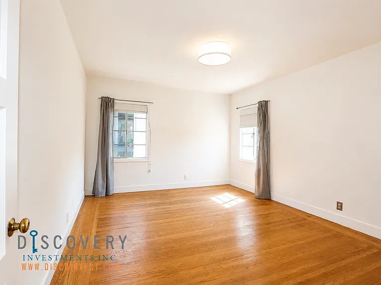216 Lee St — Photo 15