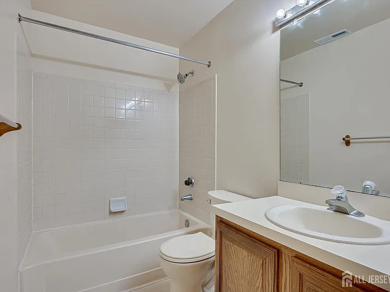 115 Ravens Crest Dr — Photo 15