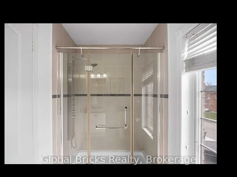 83 Monaco Ct — Photo 8