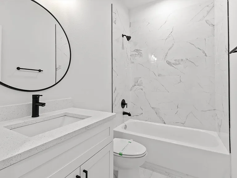 7289 N Fairlawn Ter — Photo 18