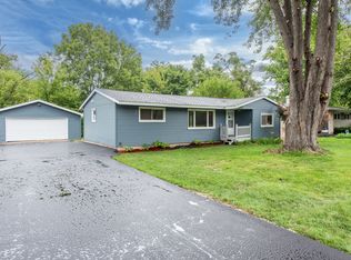 4704 Willow Ln, McHenry, IL 60050