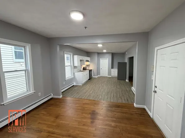 10 Joyce St, Lynn, MA 01902