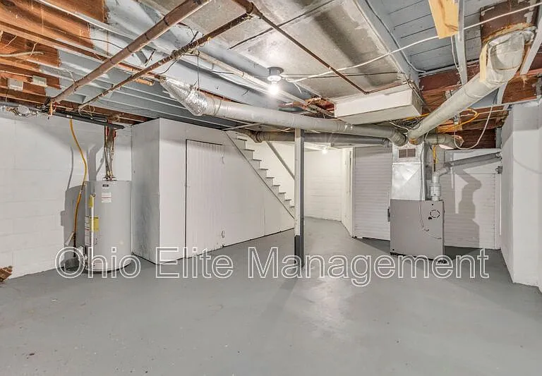 49 S Burgess Ave — Photo 25