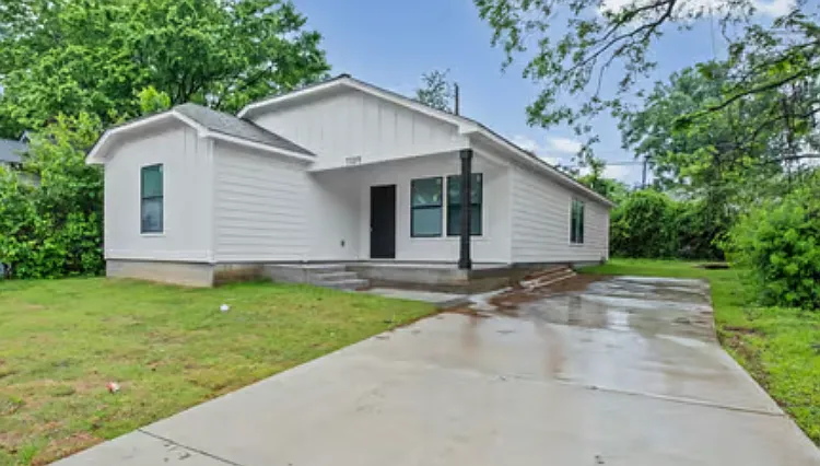 1109 Cella St — Photo 12