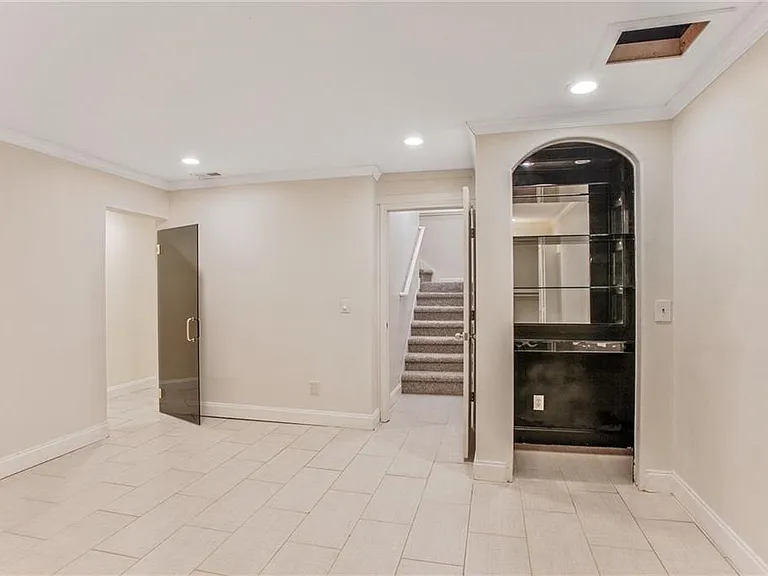 16 Ancient Oak Ct NE — Photo 45