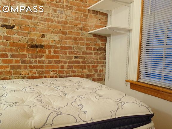 4th image of 16 Christopher St APT 33