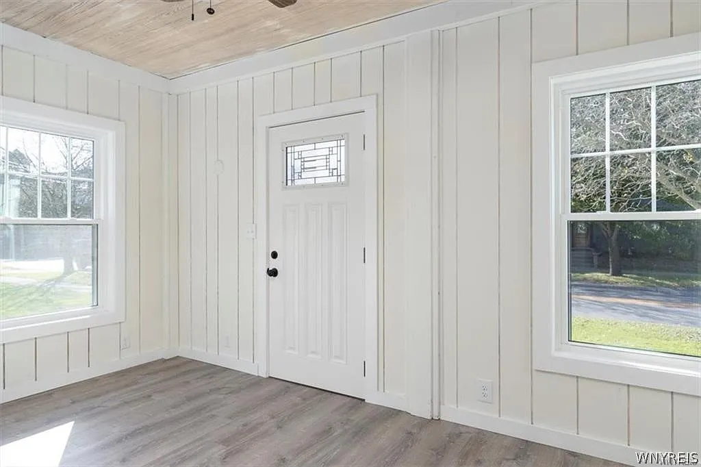 2 bed, 1.5 bath, 1600 sqft, $2,850 — Photo 2