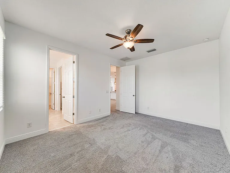 4921 Olivia Ct — Photo 15