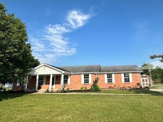 1st image of 805 Becky Dr