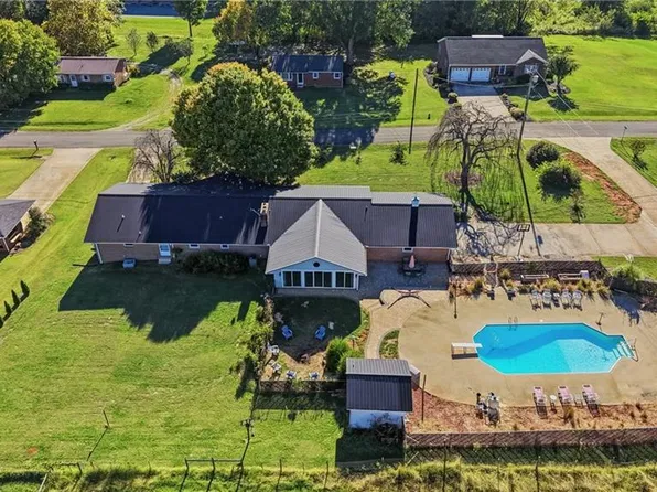 186 Tyro Heights Rd, Lexington, NC 27295