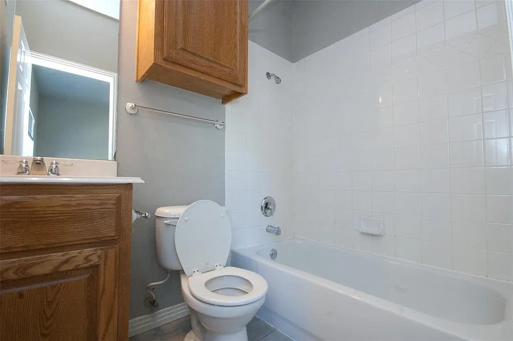 1 bed, 1.0 bath, 412 sqft, $3,600 — Photo 4