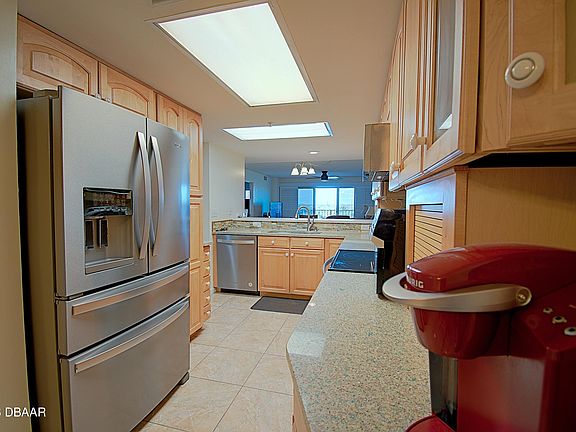 5th image of 4 Oceans West Blvd APT 406A