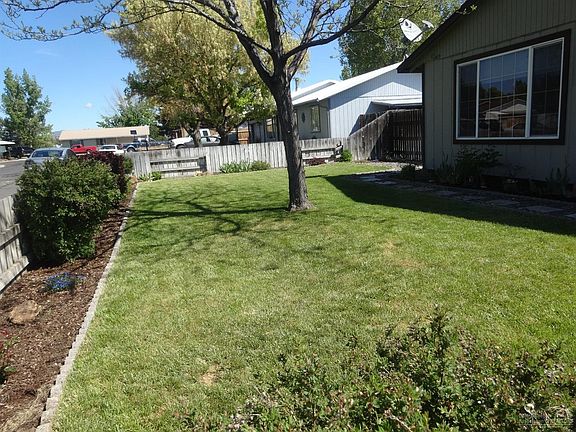3rd image of 1540 NE Alabama Way