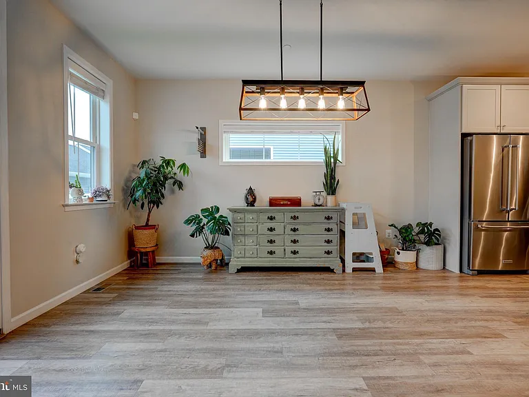 1309 Pedigree St — Photo 13
