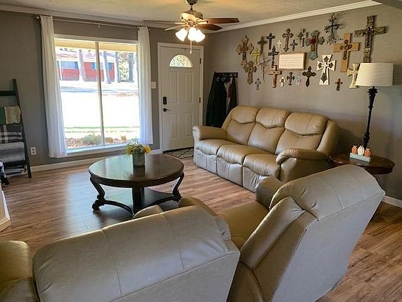 2nd image of 6 Katherine Cir