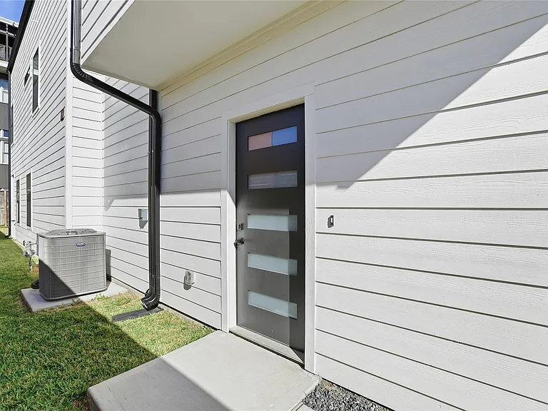 712 Delano St #A — Photo 28