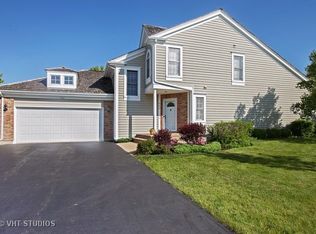 466 Park Barrington Dr, Barrington, IL 60010