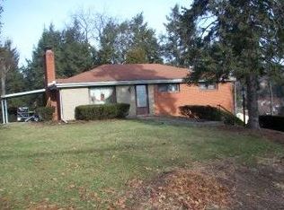 2740 W Munroe St, Bethel Park, PA