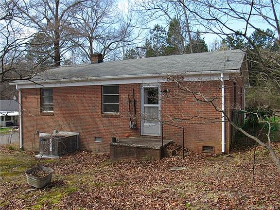 5th image of 424 Sherman St