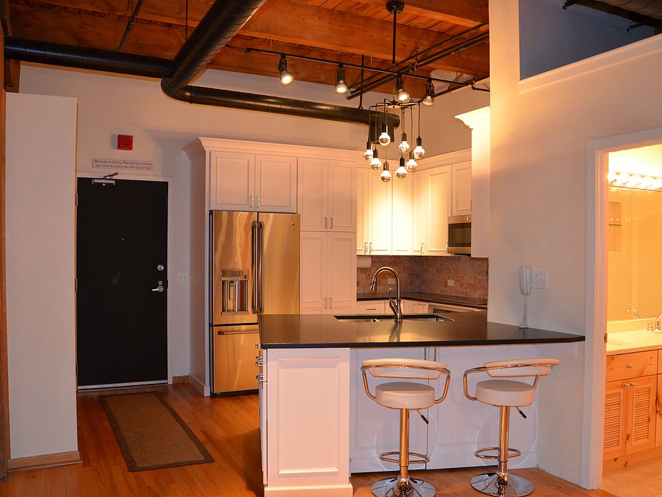 SS appliances, honed granite