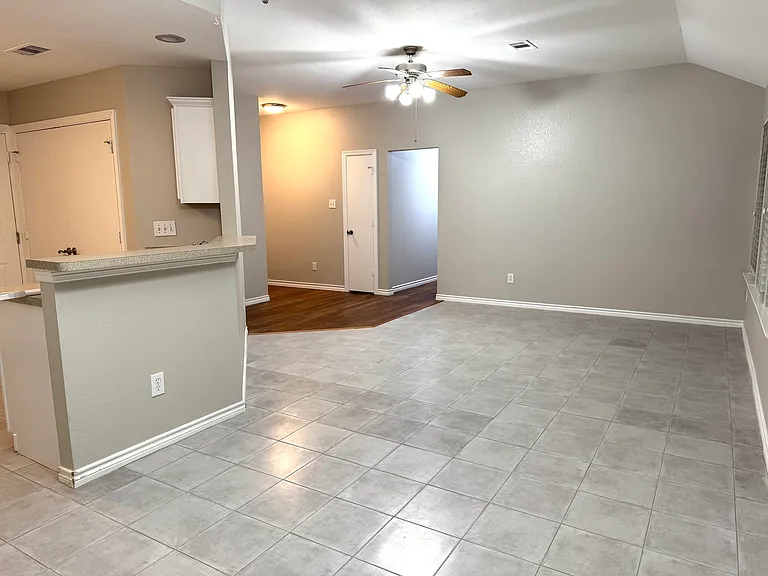 24127 Bar Kay Ln — Photo 8