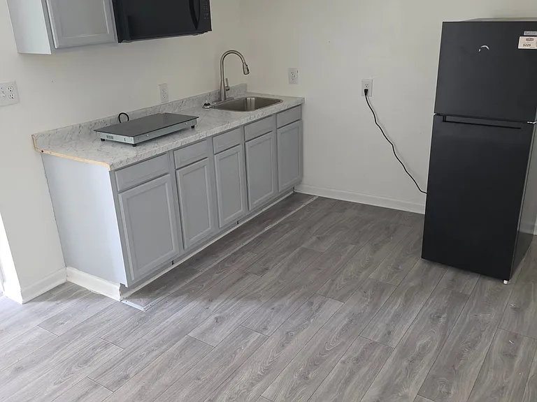 2710 Napier Ave — Photo 12