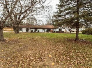 415 Hillside Rd, East Peoria, IL 61611