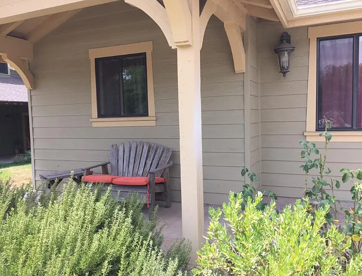 3 bed, 1400 sqft, $4,200 — Photo 2