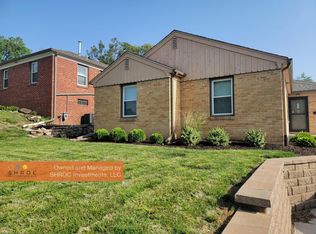 5826 Western Ave, Omaha, NE 68132