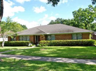 5750 Rutherglenn Dr, Houston, TX 77096