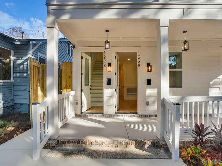 1228 E Anderson St #B — Photo 3