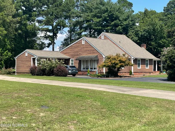 204 Ramblewood Drive, Mount Olive, NC 28365