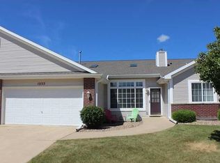 1233 74th St NE, Cedar Rapids, IA 52402
