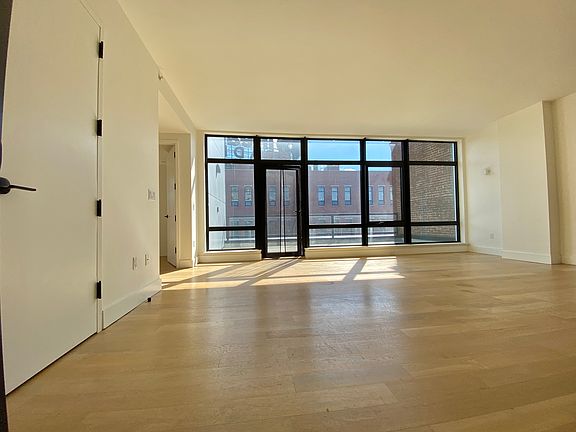 5th image of 25 Bruckner Blvd APT 5U