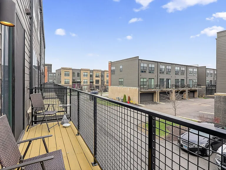 2213 Venture Dr — Photo 4