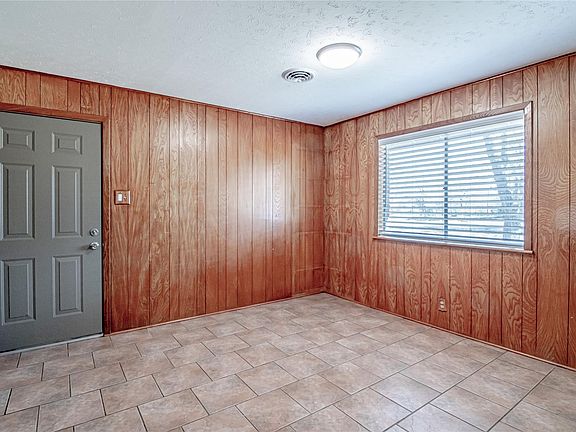 5th image of 365 Fm 247 Rd