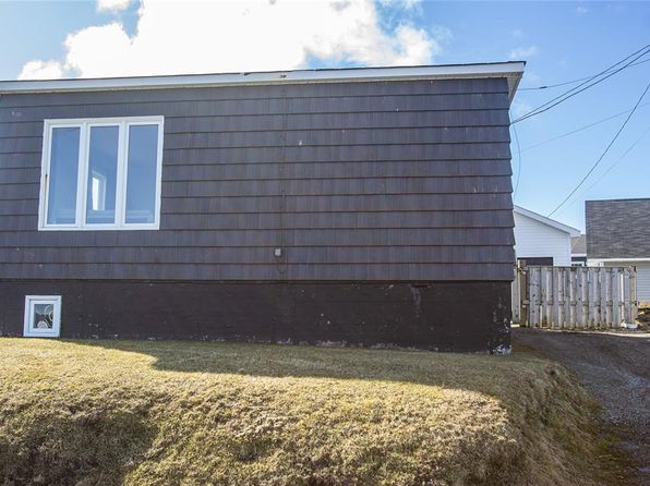 21 Baird Street, Port Aux Basques, NL A0M1C0