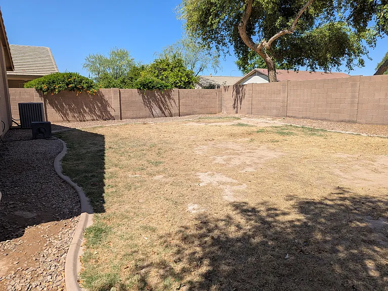 4630 E Torrey Pines Ln — Photo 13