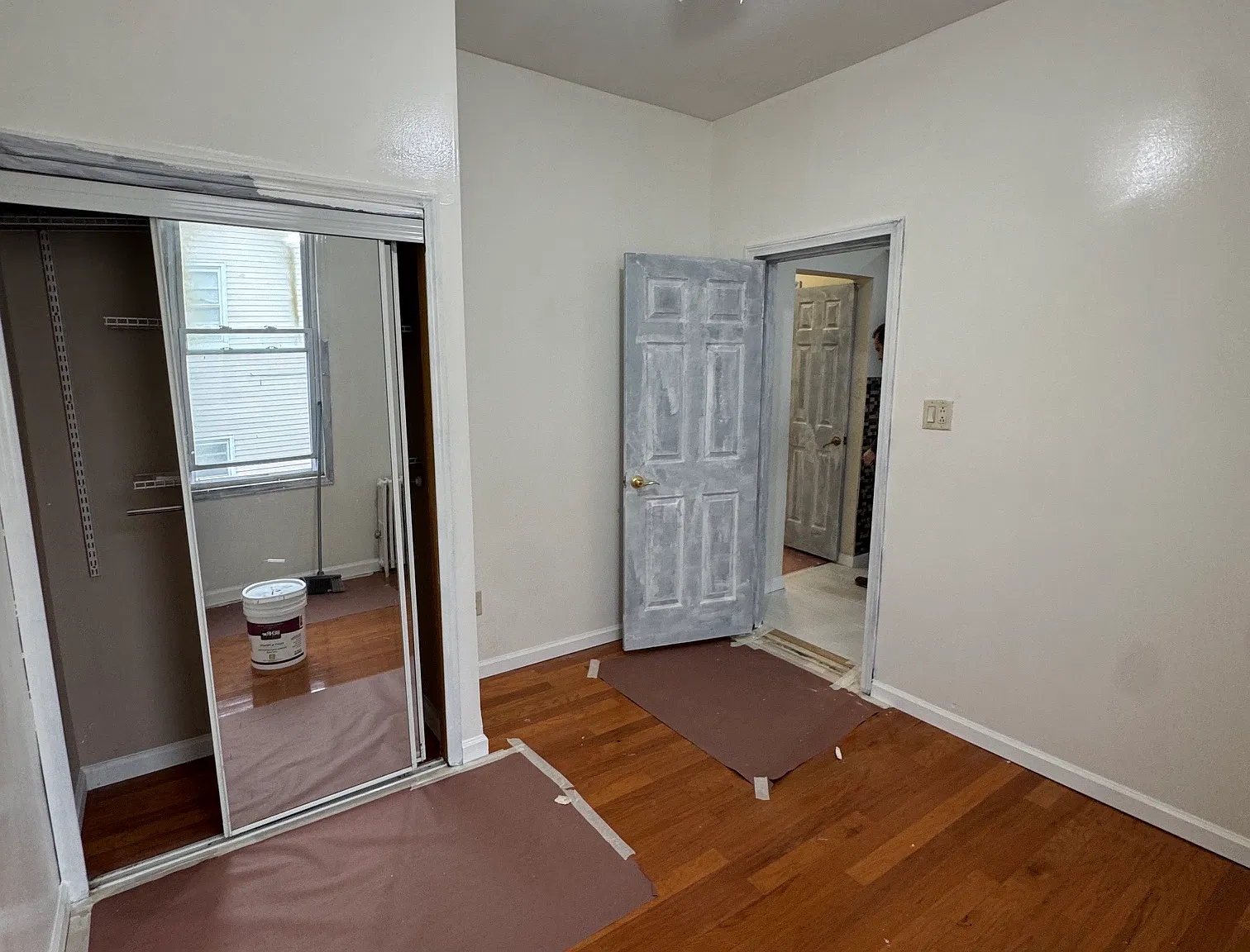 3 bed, 1000 sqft, $2,800 — Photo 3