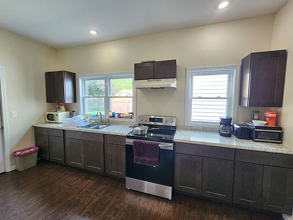3rd image of 303 East Ave Floor 1
