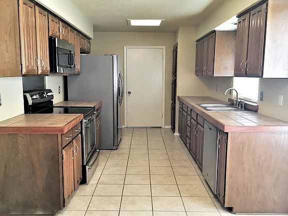 4th image of 2611 Winterlake Dr