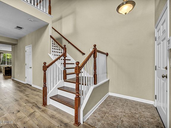 5th image of 590 Little Sorrel Ct