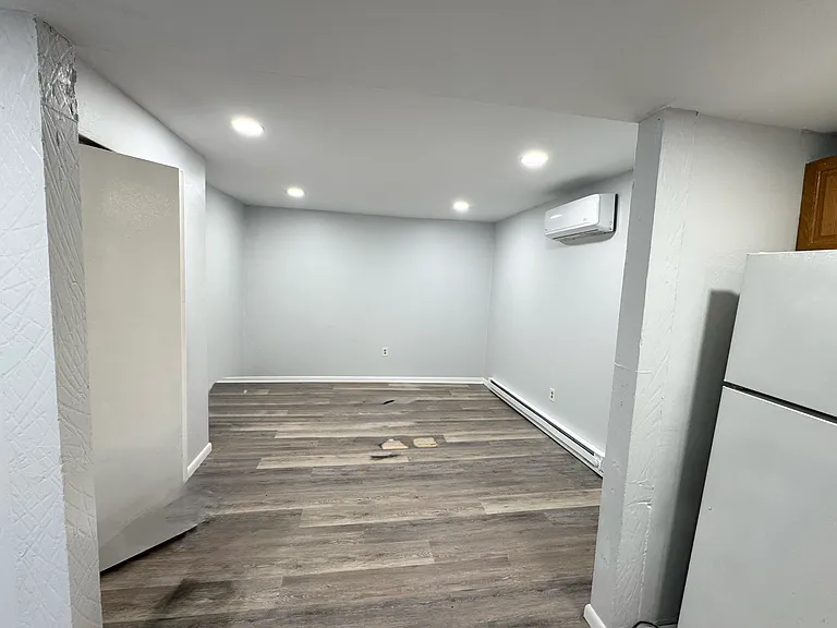 517 Carothers Ave — Photo 4